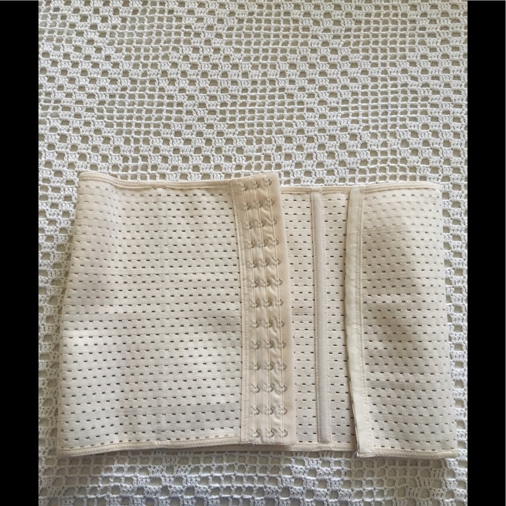 Spank - Picture 2 of 2